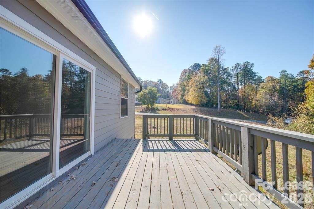 112 Rockwell Court - Photo 8