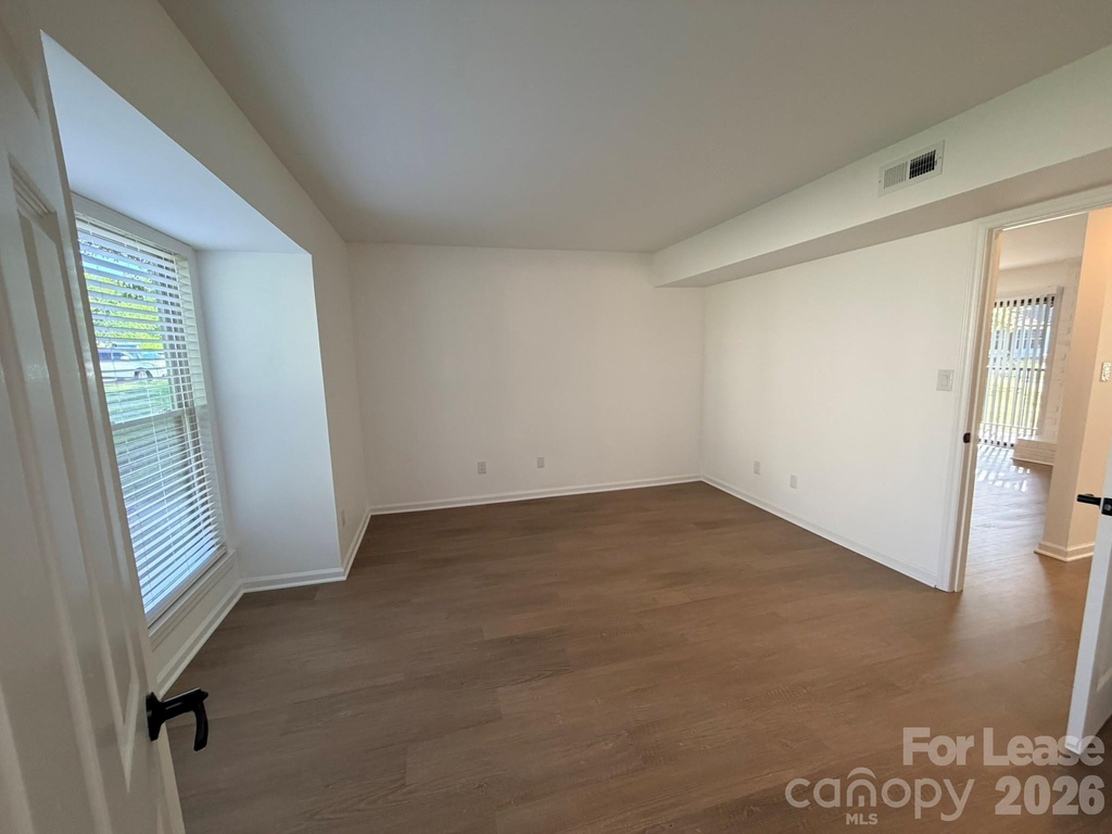 11048 Cedar View Road - Photo 4