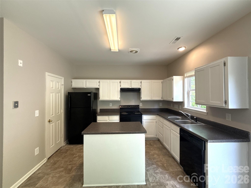1207 Joannas Court - Photo 7