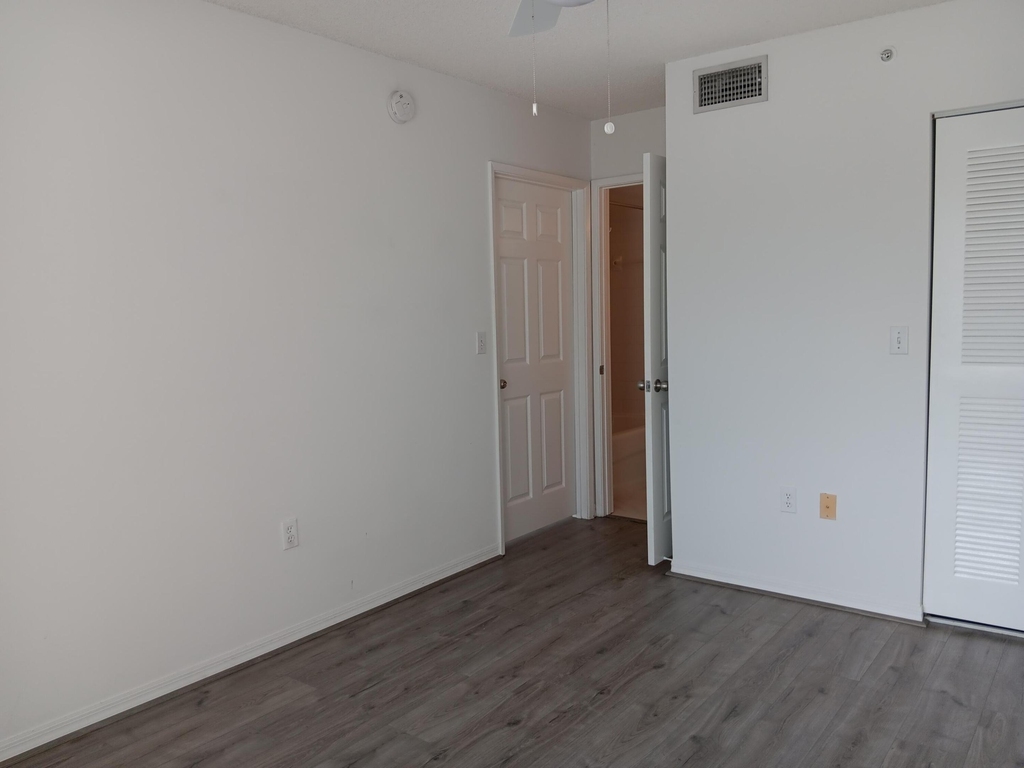 1640 N 42nd Circle - Photo 7