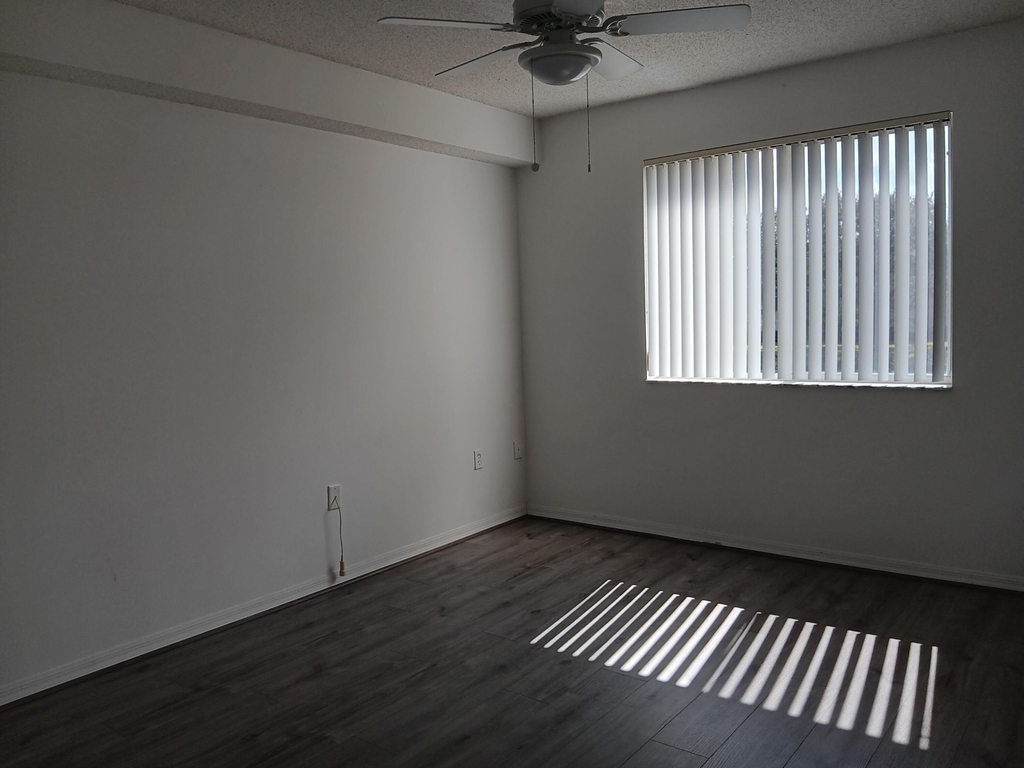 1640 N 42nd Circle - Photo 6