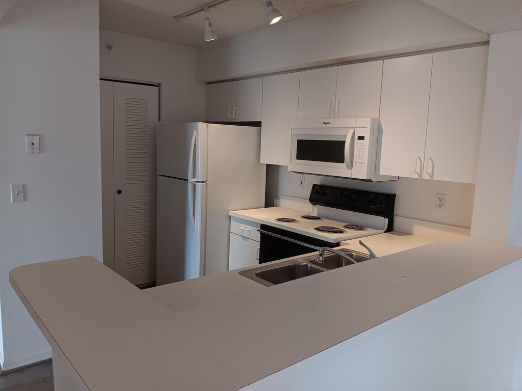 1640 N 42nd Circle - Photo 5