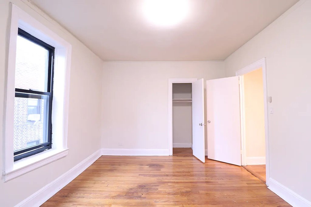 37-33 College Point Blvd - Photo 3