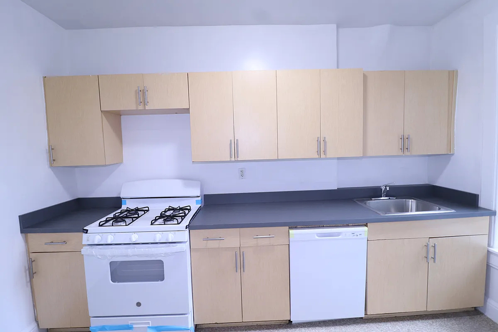 37-33 College Point Blvd - Photo 7
