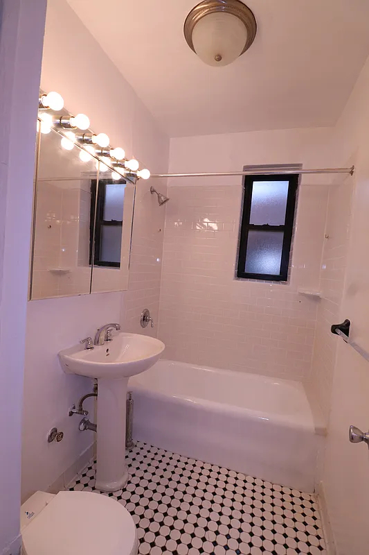 37-33 College Point Blvd - Photo 10