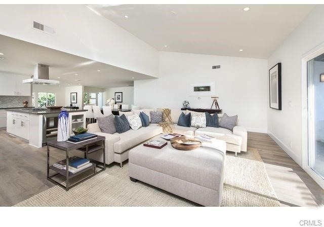 15672 Castlewoods Drive - Photo 3