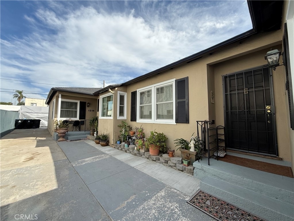 1216 S Cochran - Photo 0