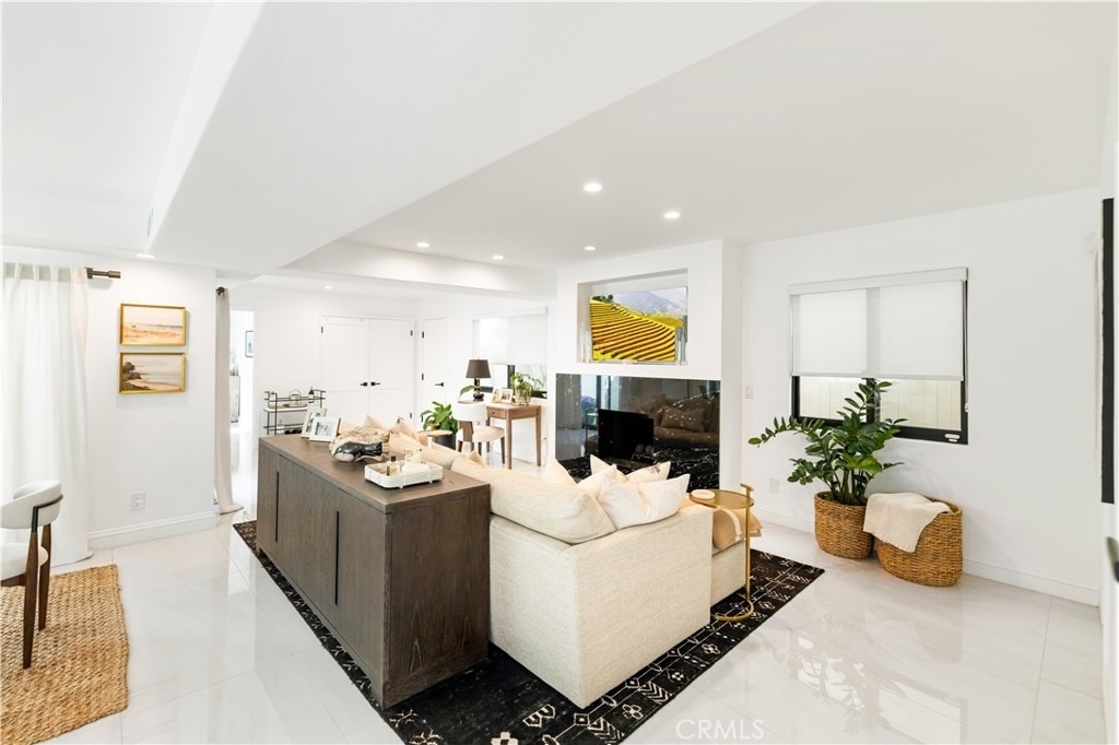 707 Begonia Avenue - Photo 9