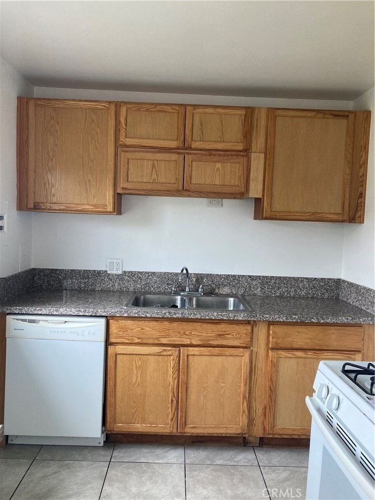 17263 Owen Street - Photo 4