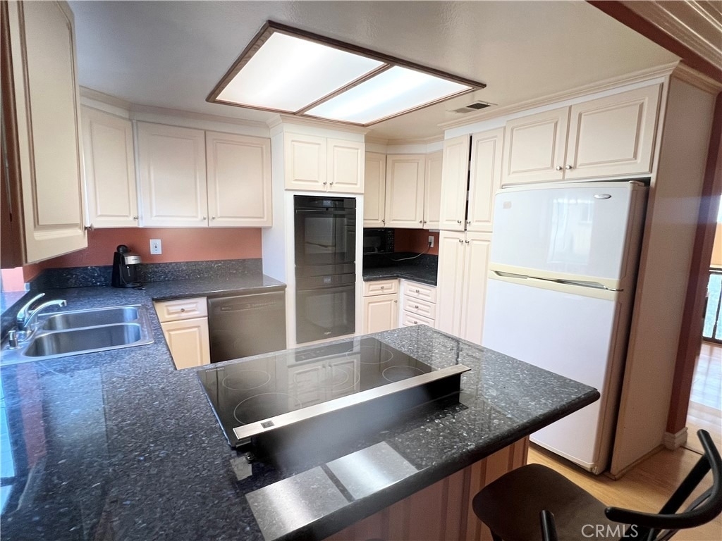 1006 Arcadia Avenue - Photo 7