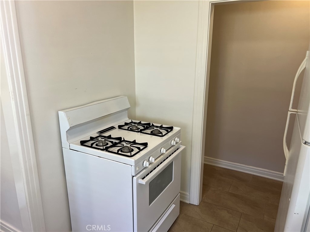 136 Poinsettia Avenue - Photo 9