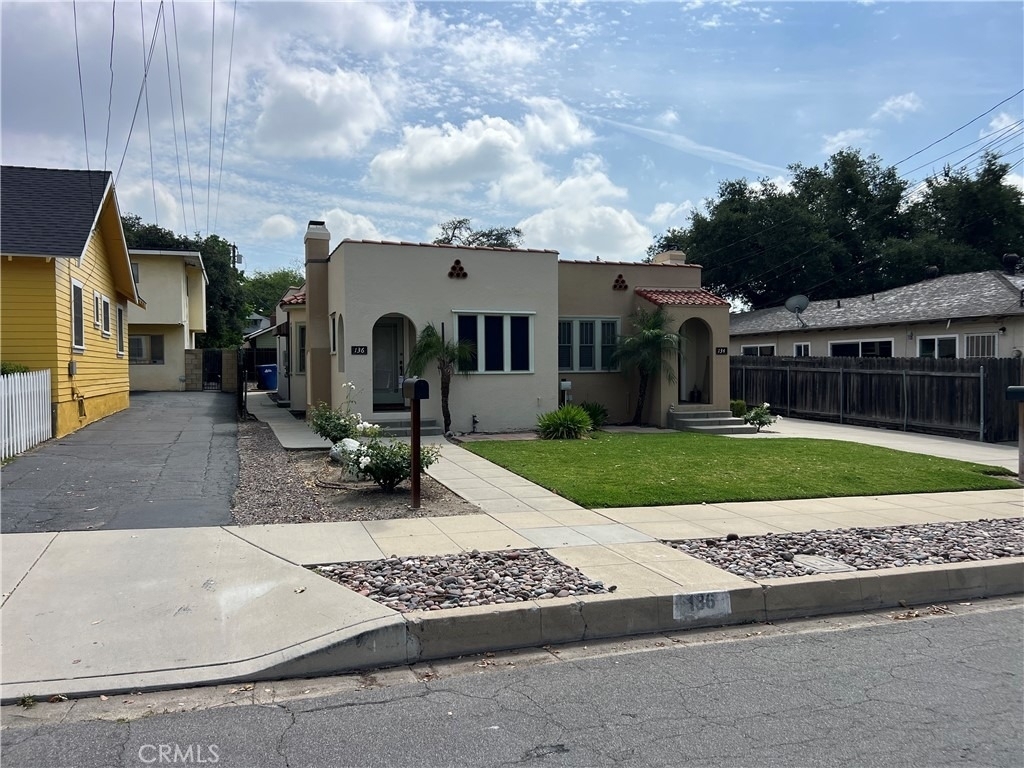 136 Poinsettia Avenue - Photo 0