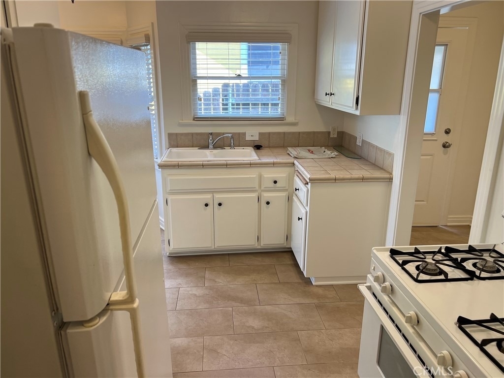 136 Poinsettia Avenue - Photo 8
