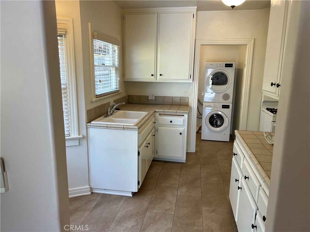 136 Poinsettia Avenue - Photo 5