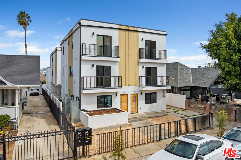3209 W W 18th Street - Photo 0