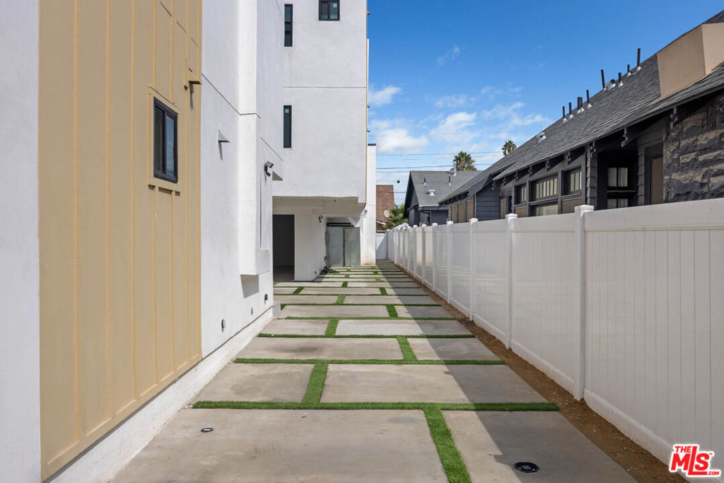 3209 W W 18th Street - Photo 25