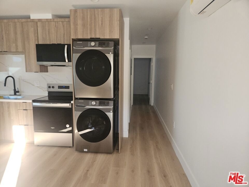 3209 W W 18th Street - Photo 3