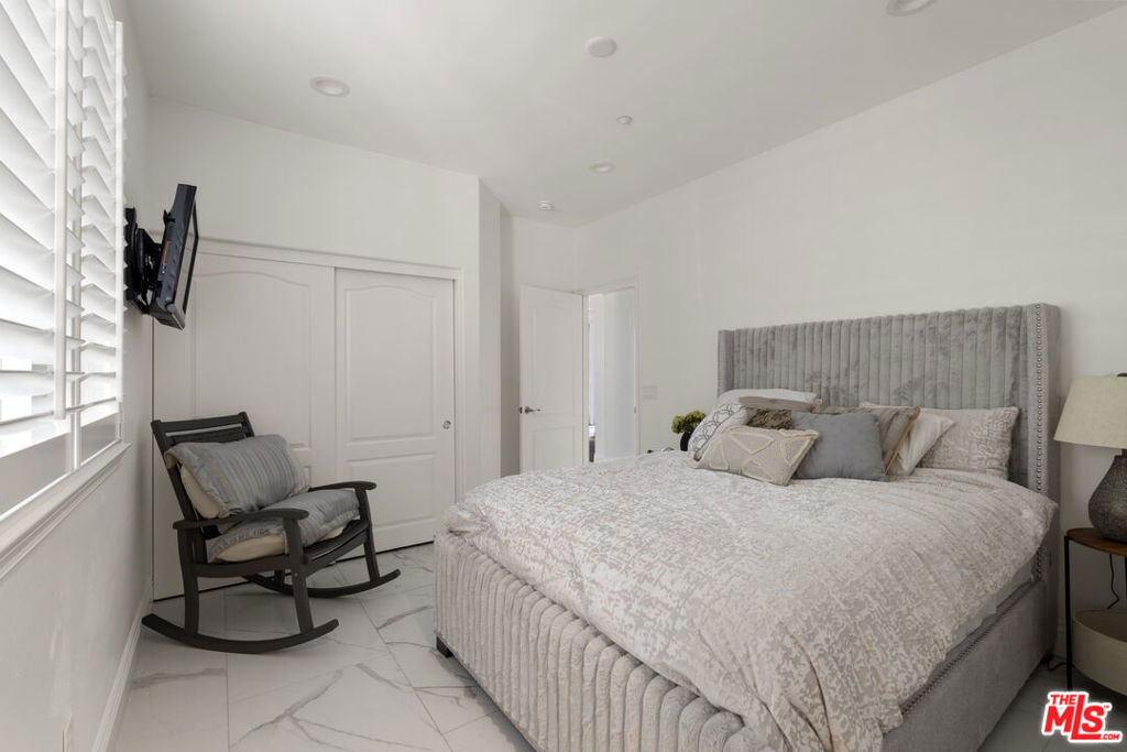 21615 Medina Estates Drive - Photo 33