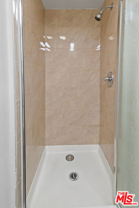 10982 Roebling Avenue - Photo 10
