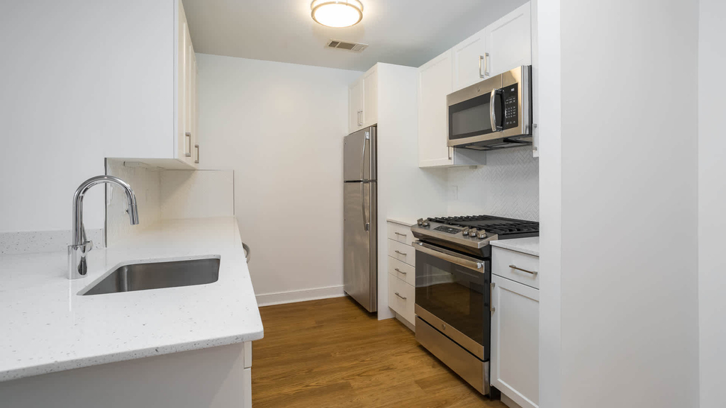1210 Massachusetts Ave, Nw - Photo 32