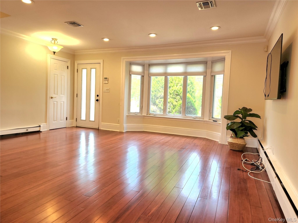 244 Martin Drive - Photo 4
