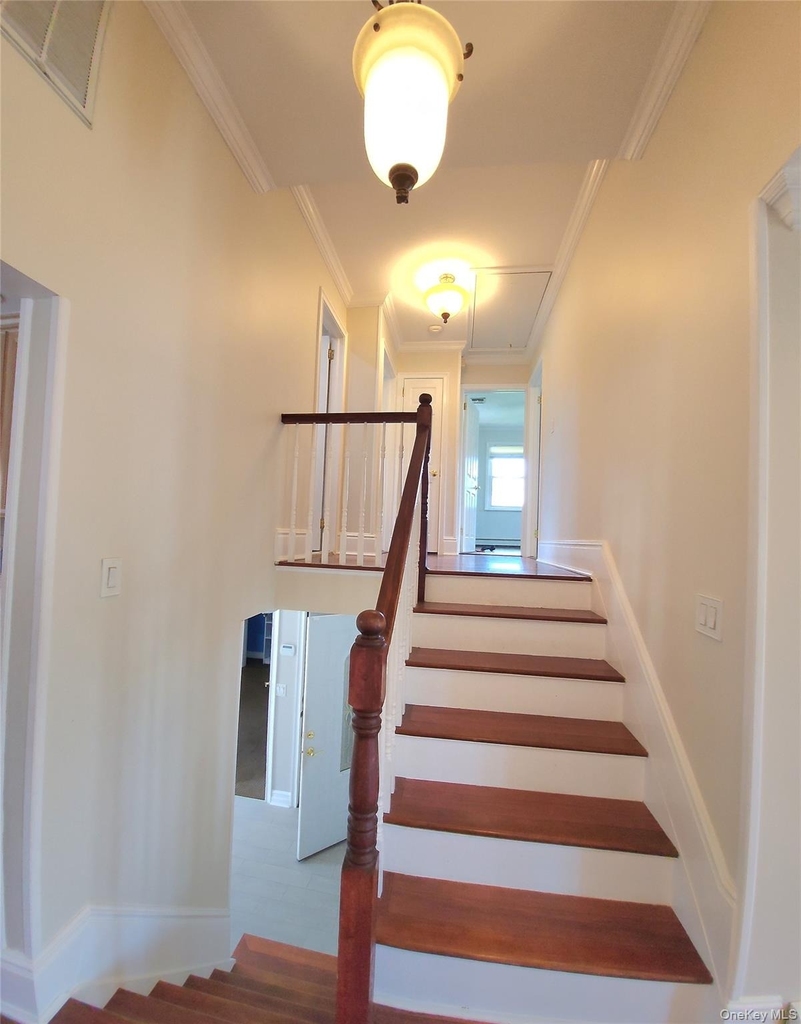 244 Martin Drive - Photo 7