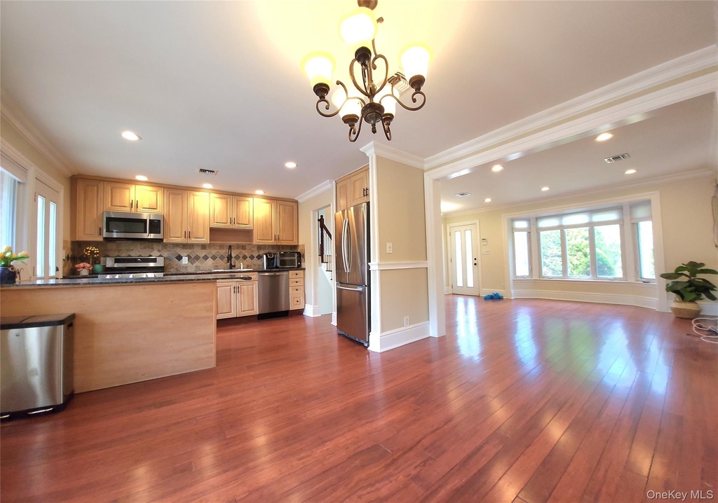 244 Martin Drive - Photo 5