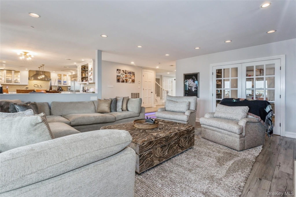 319 Harbor Drive - Photo 13