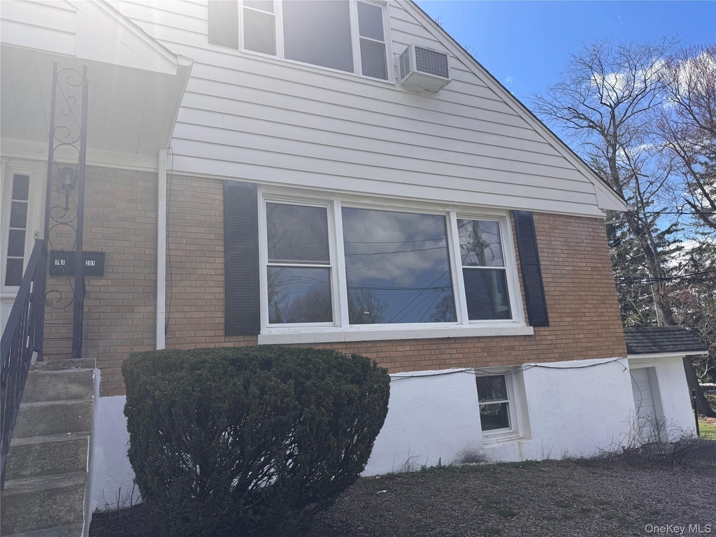 116 Williams Avenue - Photo 0