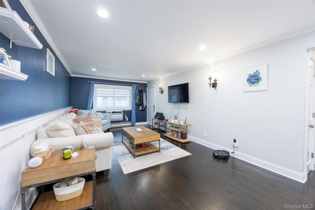 40 W 4th Street - Photo 10
