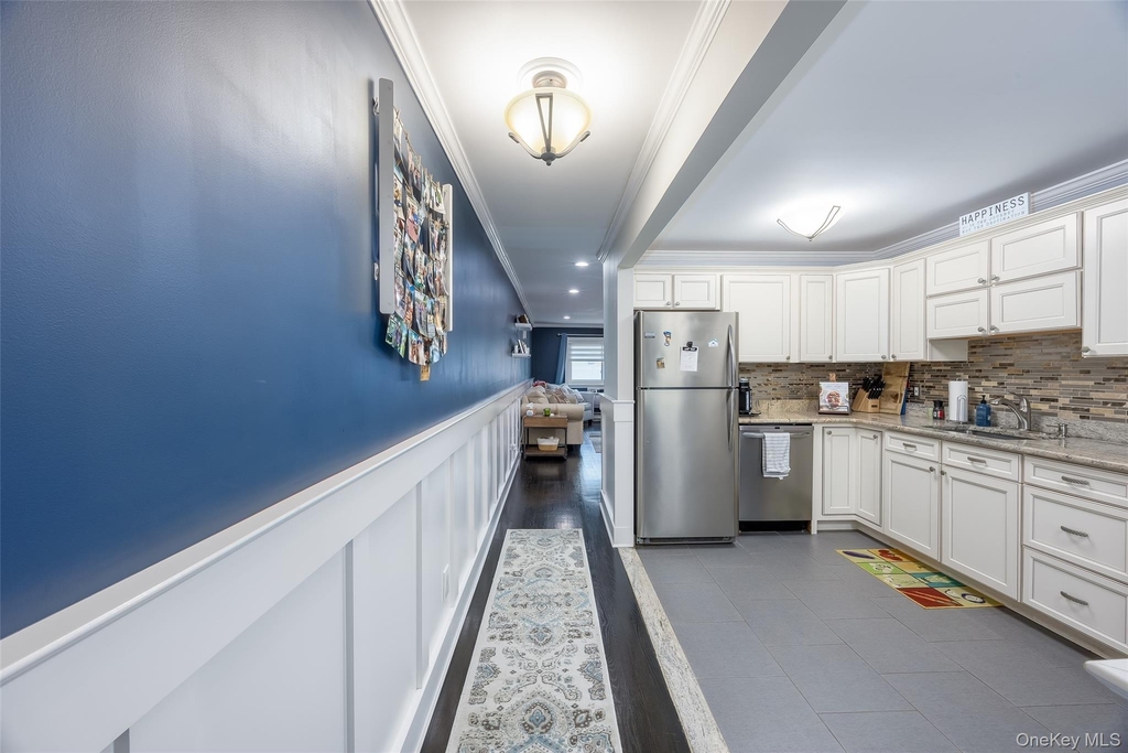 40 W 4th Street - Photo 8