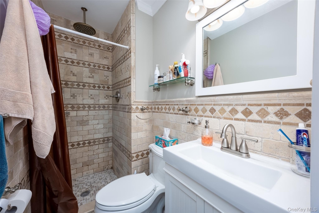 40 W 4th Street - Photo 18