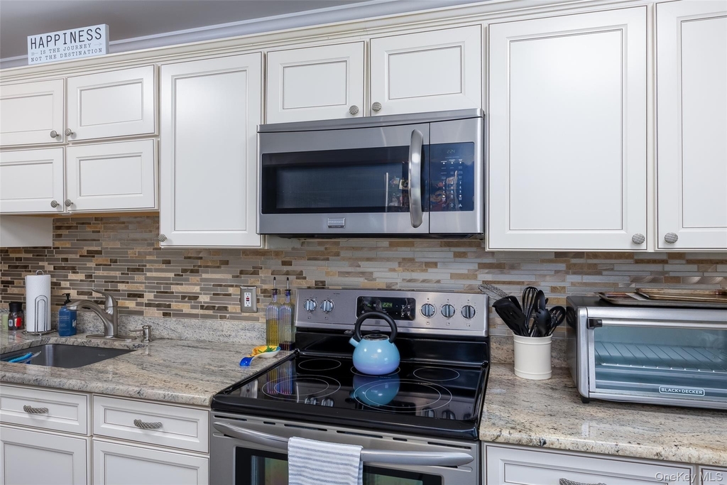 40 W 4th Street - Photo 6
