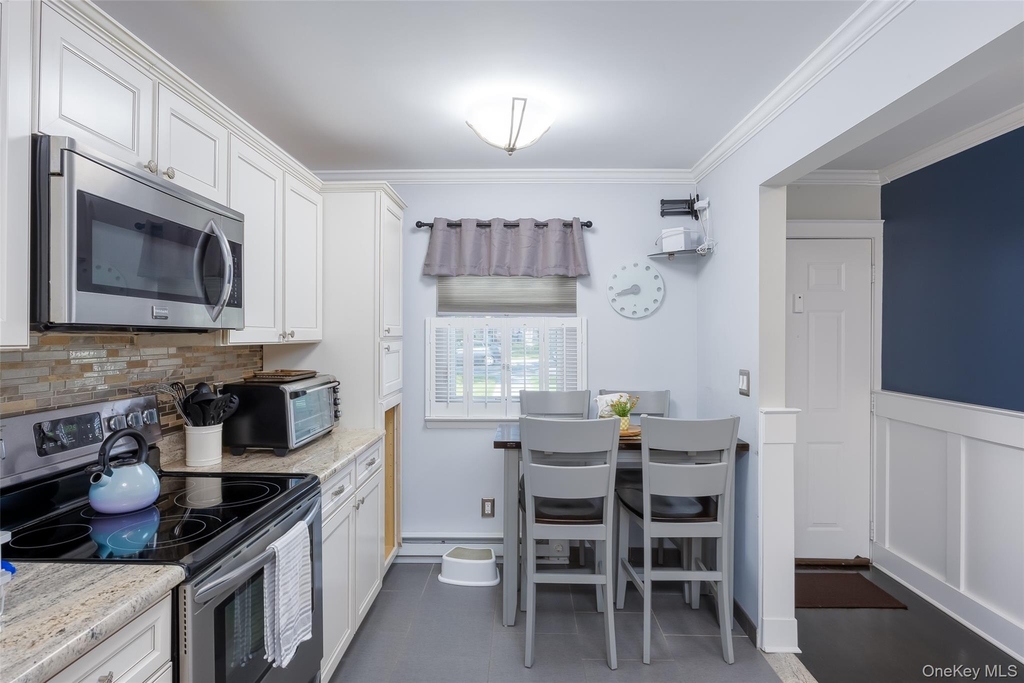40 W 4th Street - Photo 7