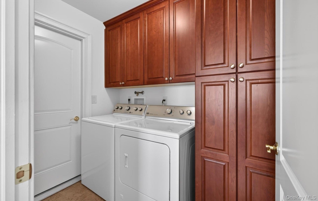 702 Equestrian Way - Photo 31
