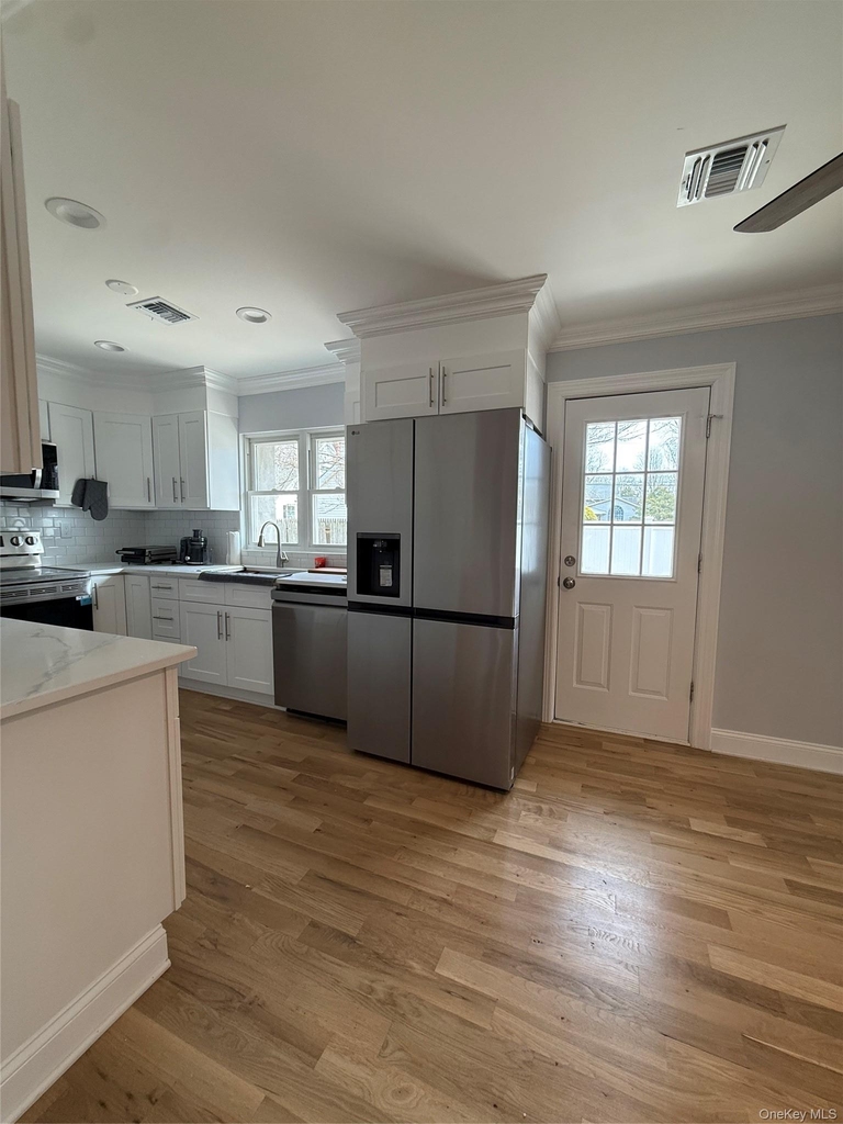 165 Lynbrook Drive - Photo 7