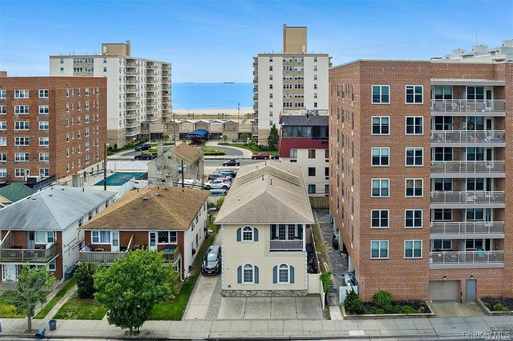 434 E Broadway - Photo 8