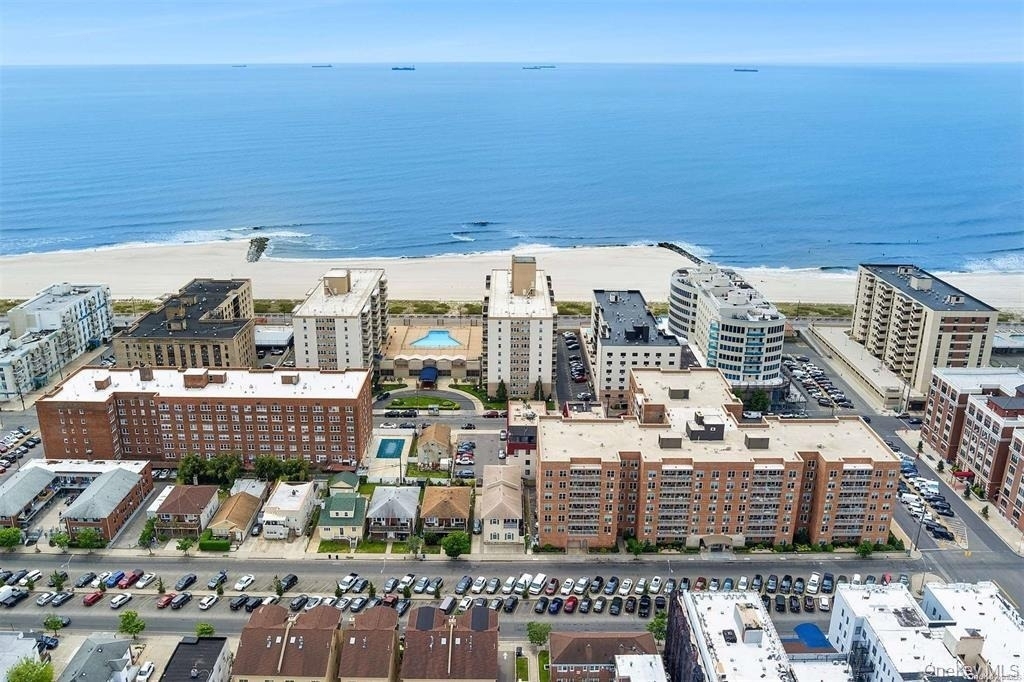 434 E Broadway - Photo 6