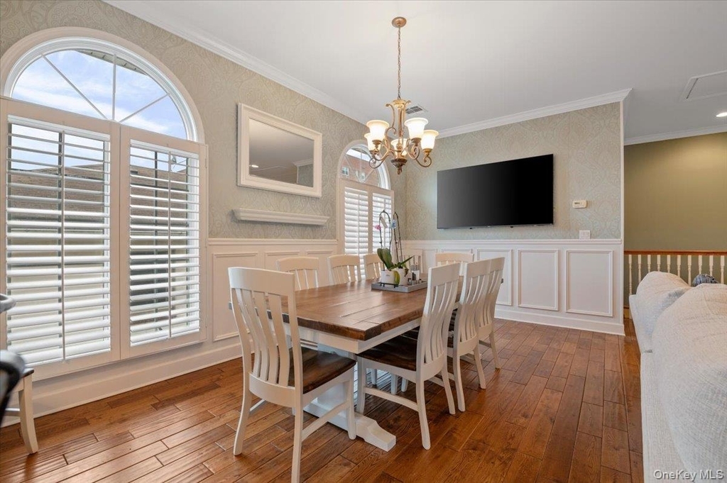 434 E Broadway - Photo 15