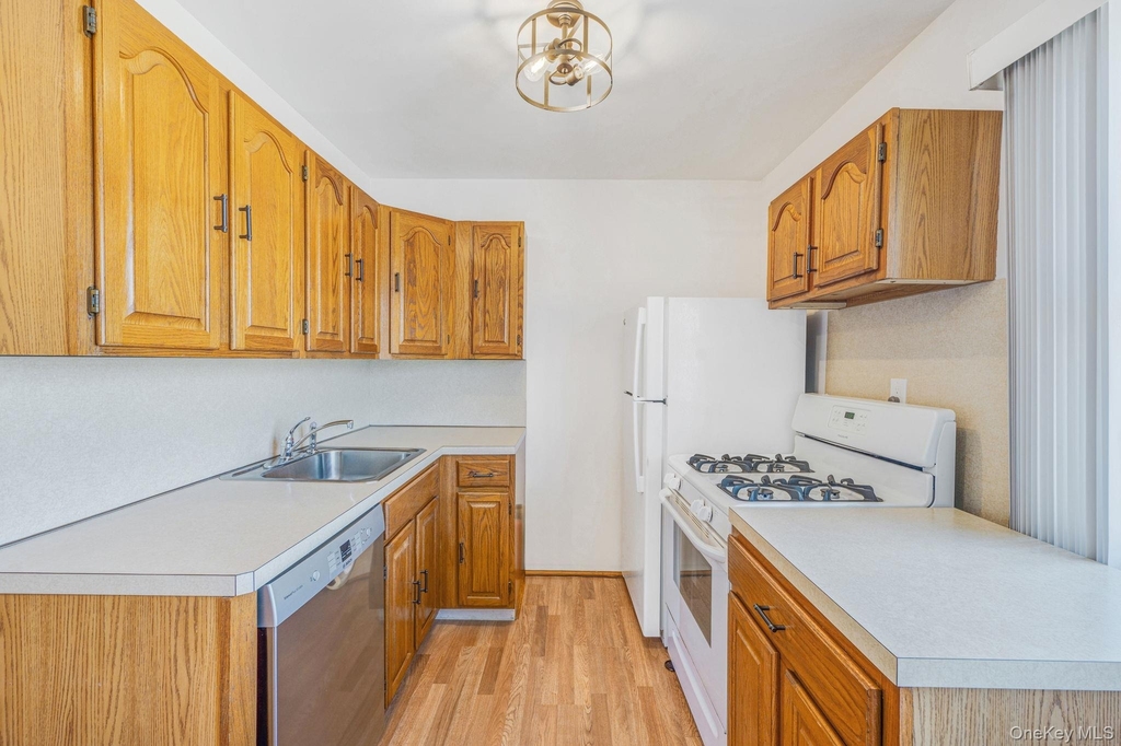 456 15th Street - Photo 5