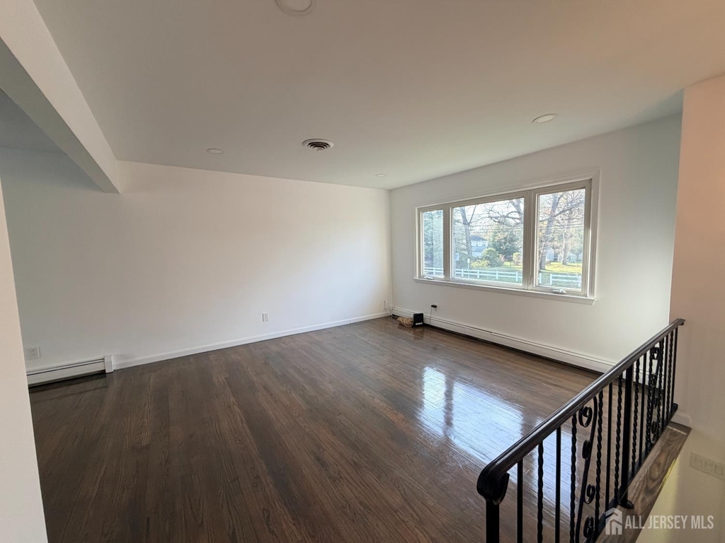 2460 Woodbridge Avenue - Photo 4