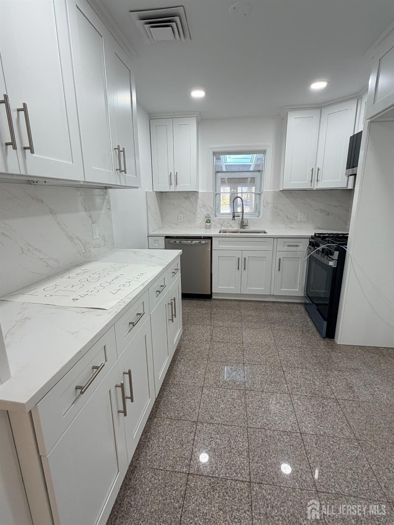 2460 Woodbridge Avenue - Photo 7