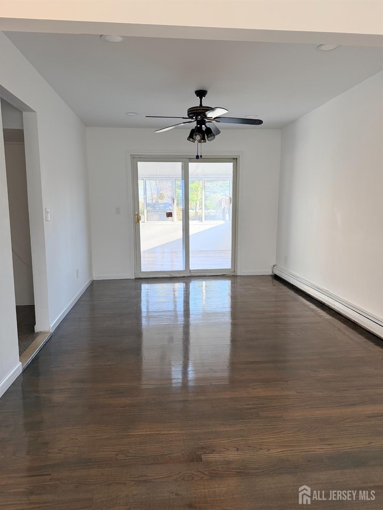 2460 Woodbridge Avenue - Photo 2