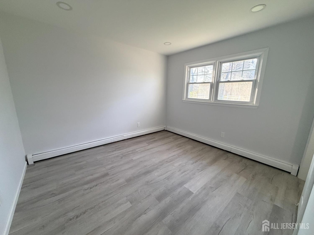 2460 Woodbridge Avenue - Photo 11