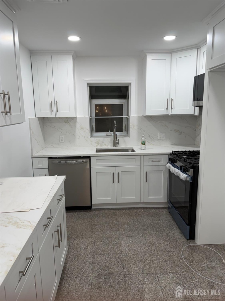2460 Woodbridge Avenue - Photo 10