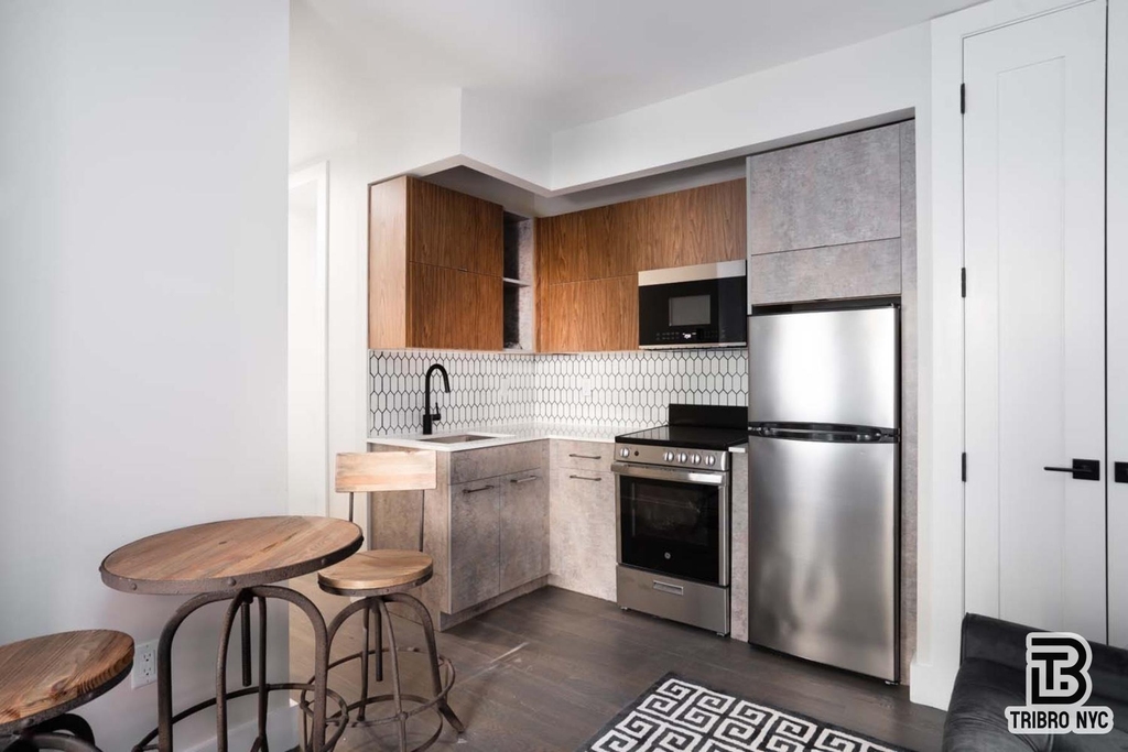 2033 1st Avenue - Photo 5