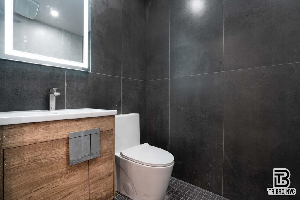 1493 Dekalb Avenue - Photo 4