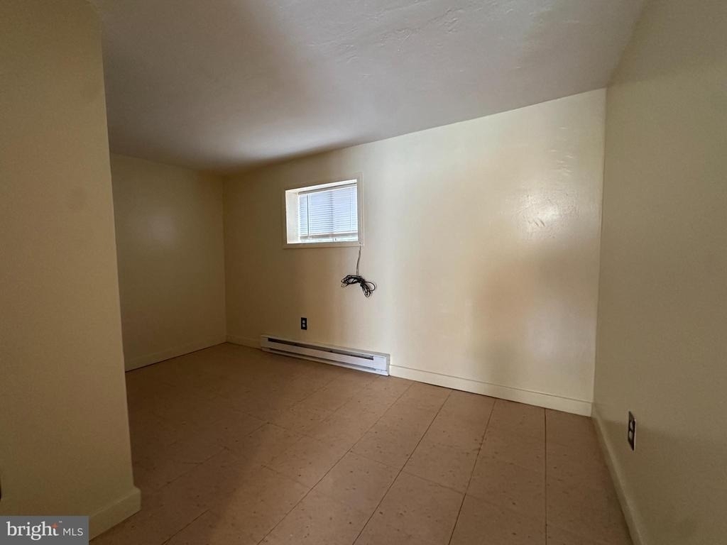 434 Kent Street N - Photo 4