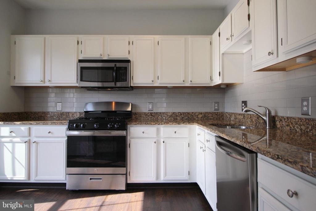 46598 Drysdale Terrace - Photo 4