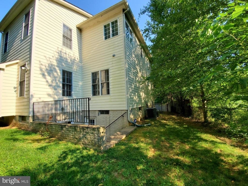 3301 Buckley Street - Photo 9